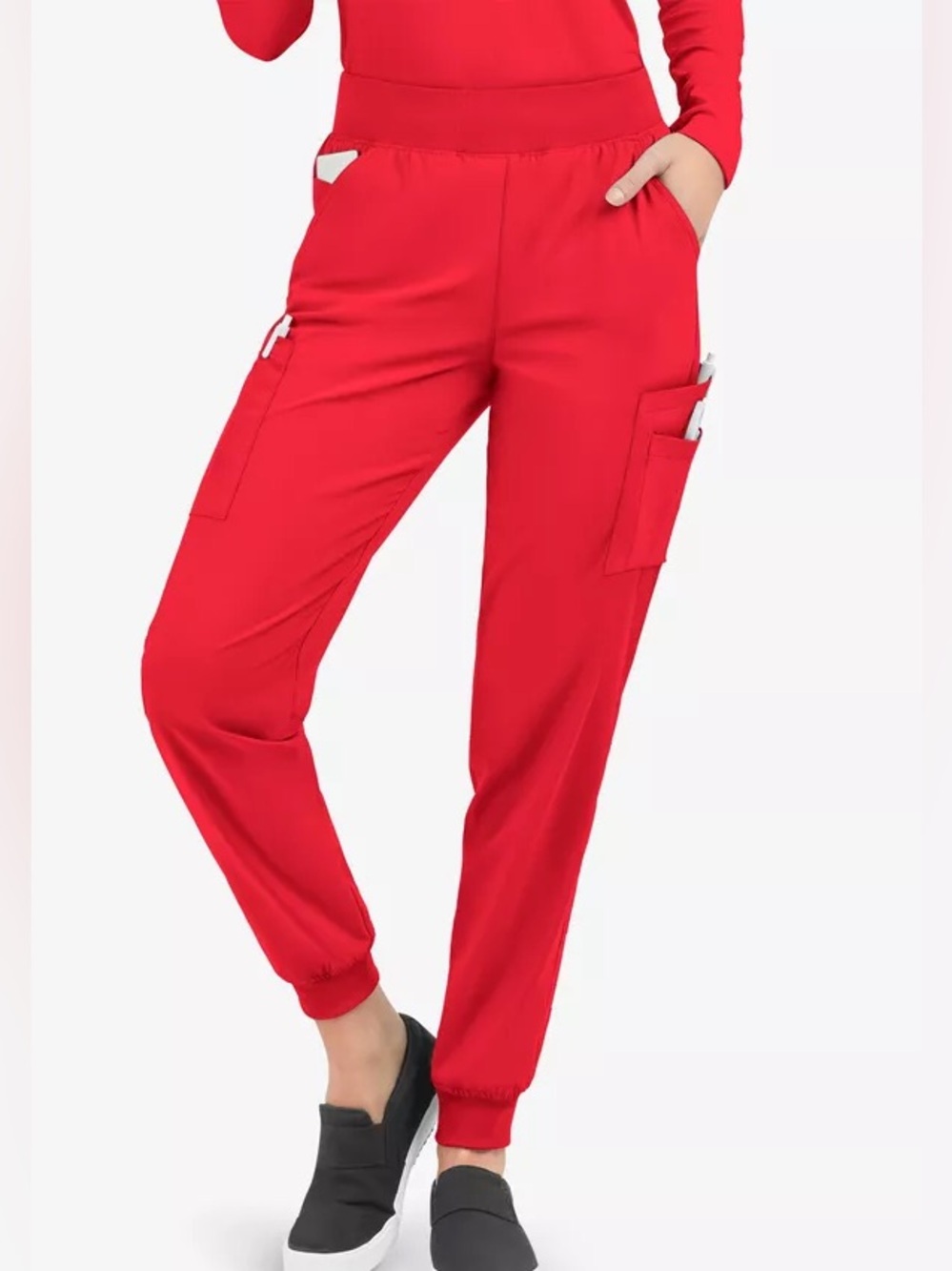 EASY STRETCH Women’s MILA 7-Pocket Atomic Red Jogger Scrub Pants EUC